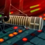 Logo da rádio Rádio Vocal Hits ao vivo online