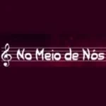 Logo da rádio Web Rádio No meio de Nós ao vivo online